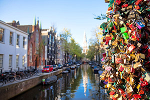 In cerca di idee per San Valentino? Regala un weekend al tuo innamorato: scegli tra le mete più romantiche
 | Allianz Global Assistance