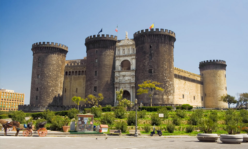 10 cose da vedere a Napoli, dai quartieri storici fino al Vesuvio... Con la tv! | Allianz Global Assistance