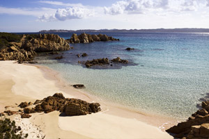 <p>Le spiagge più belle della Sardegna in cui passare l'estate 2020</p>
| Allianz Global Assistance
