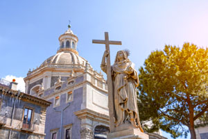 Cosa vedere a Catania? Tour nella città dell'Etna
| Allianz Global Assistance