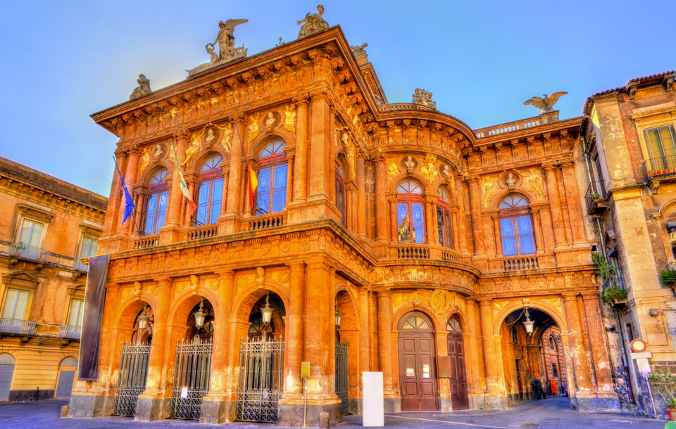 Cosa vedere a Catania? Tour nella città dell'Etna | Allianz Global Assistance