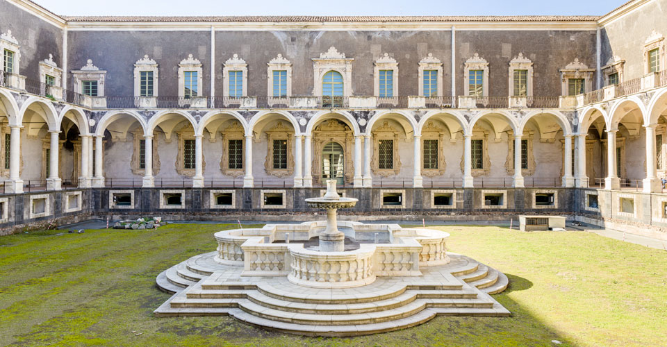Cosa vedere a Catania? Tour nella città dell'Etna | Allianz Global Assistance