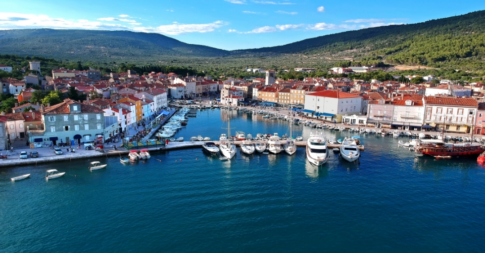 Cosa vedere sull’Isola di Cres tra borghi, spiagge deserte e natura incontaminata  | Allianz Global Assistance